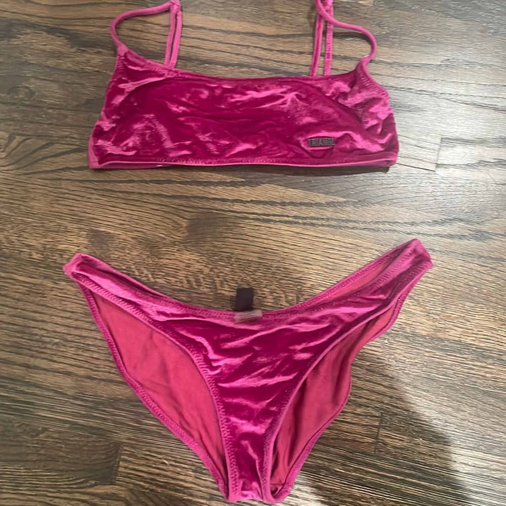 Triangl Velvet Bikini Set Magenta - XS